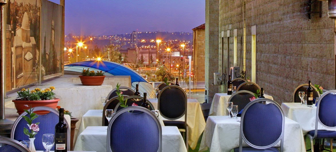 מרפסת אדרת מלון שערי ירושלים